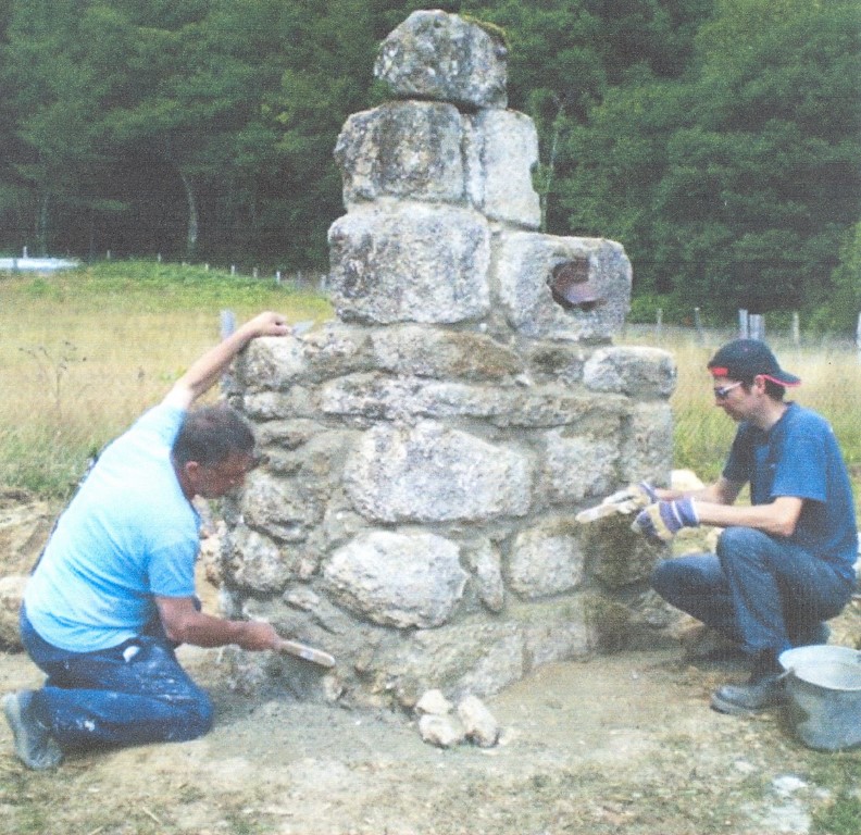 ORATOIRE Sainte AgatheHameau de Sainte Agathe MAURICHE63 OLMET